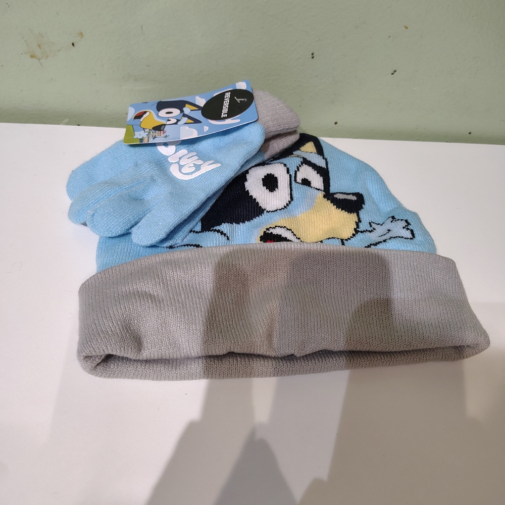 NWT Bluey Disney Boys One Size Hat and Gloves Set Kids Beanie Outerwear
